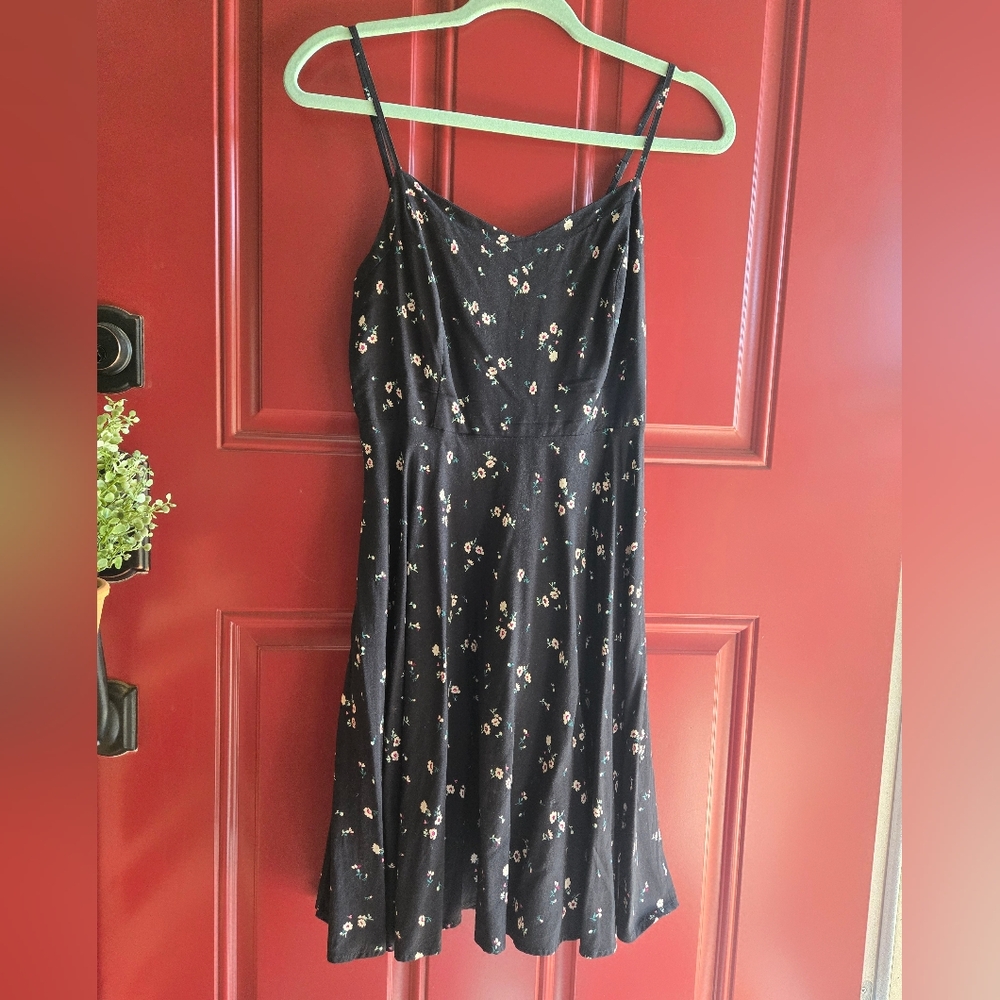 Old Navy Floral Black Spaghetti Strap Fit And Flare Dress, Small